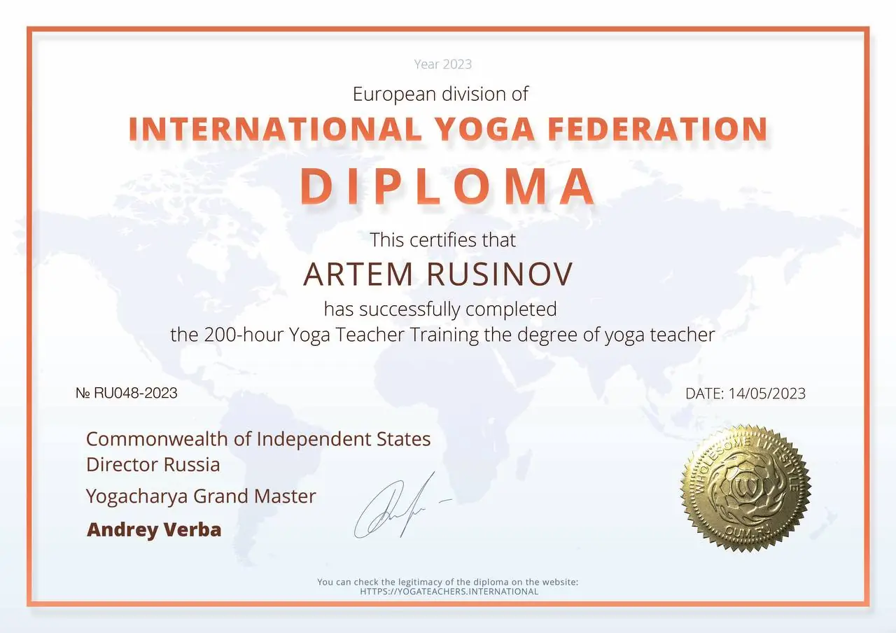 Artem Rusinov yoga teacher certificate